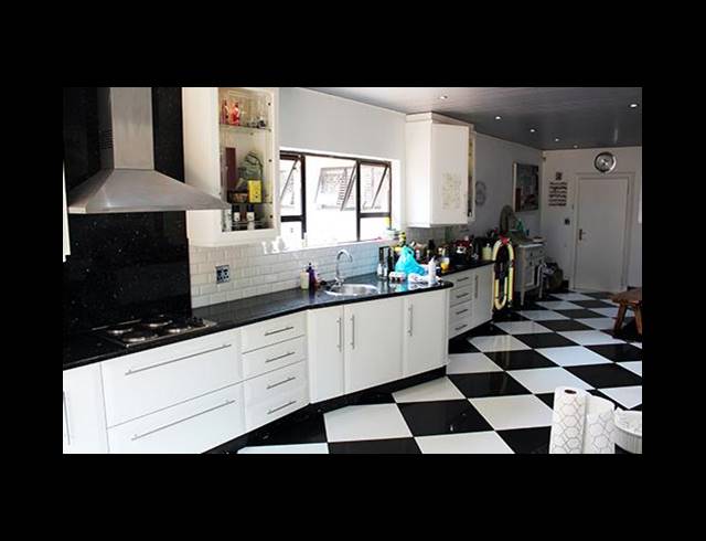 4 BEDROOM HOUSE FOR SALE IN GREENSIDE